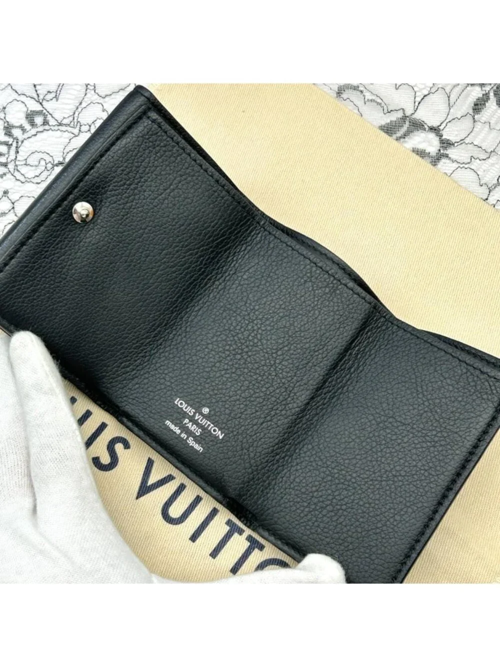 Louis Vuitton Portefeuille Lock Mini Fold Wallet